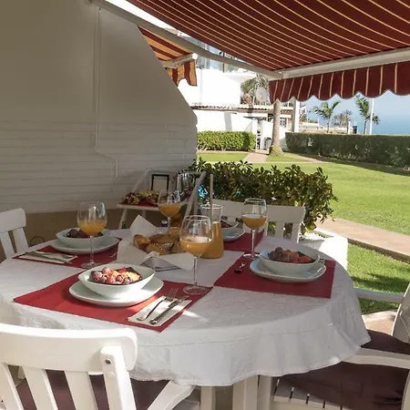 First Line Seaside Apartamento *