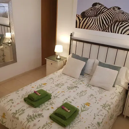 First Line Seaside Appartement *