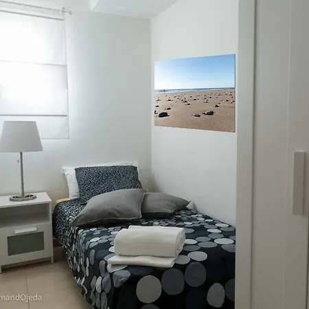 First Line Seaside Appartement *